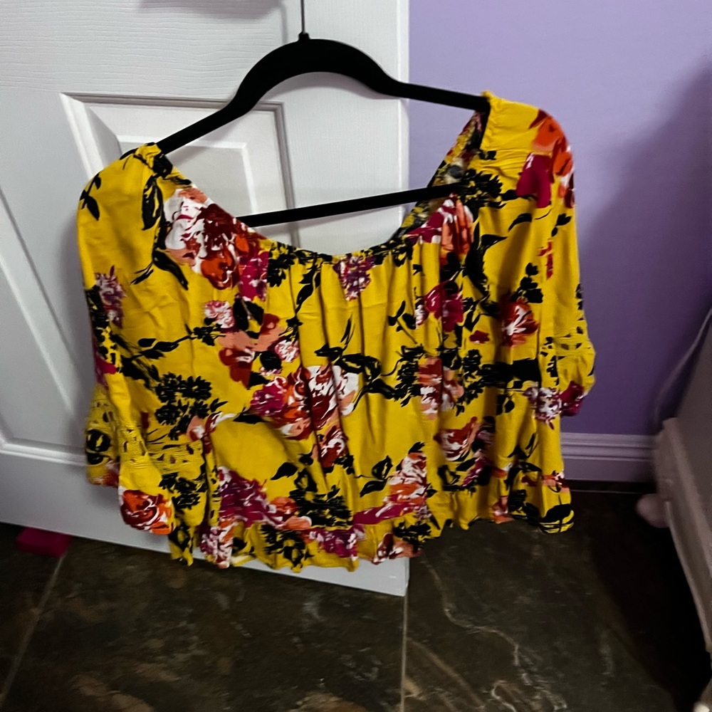 Gently used Womens long sleeve shirt